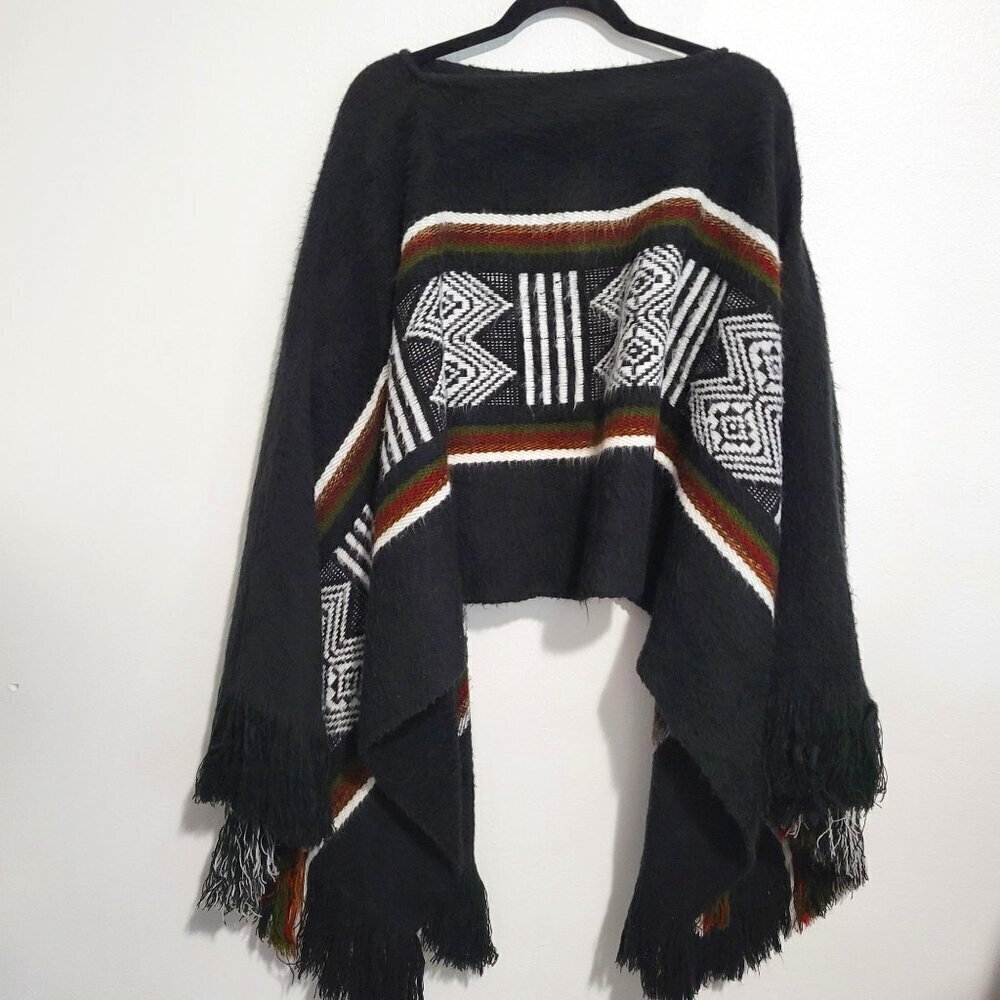 Gorgeous Artsy Aztec Boho Print Poncho Wrap Black Size OS